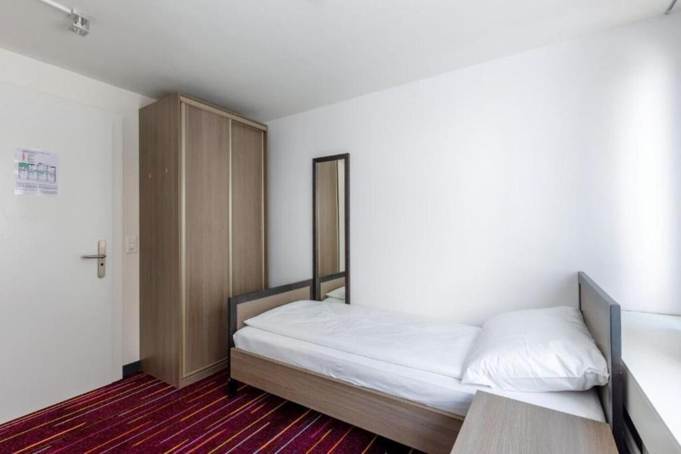 Glandon Rooms Limelight - Self-Check-In Lucerne ภายนอก รูปภาพ