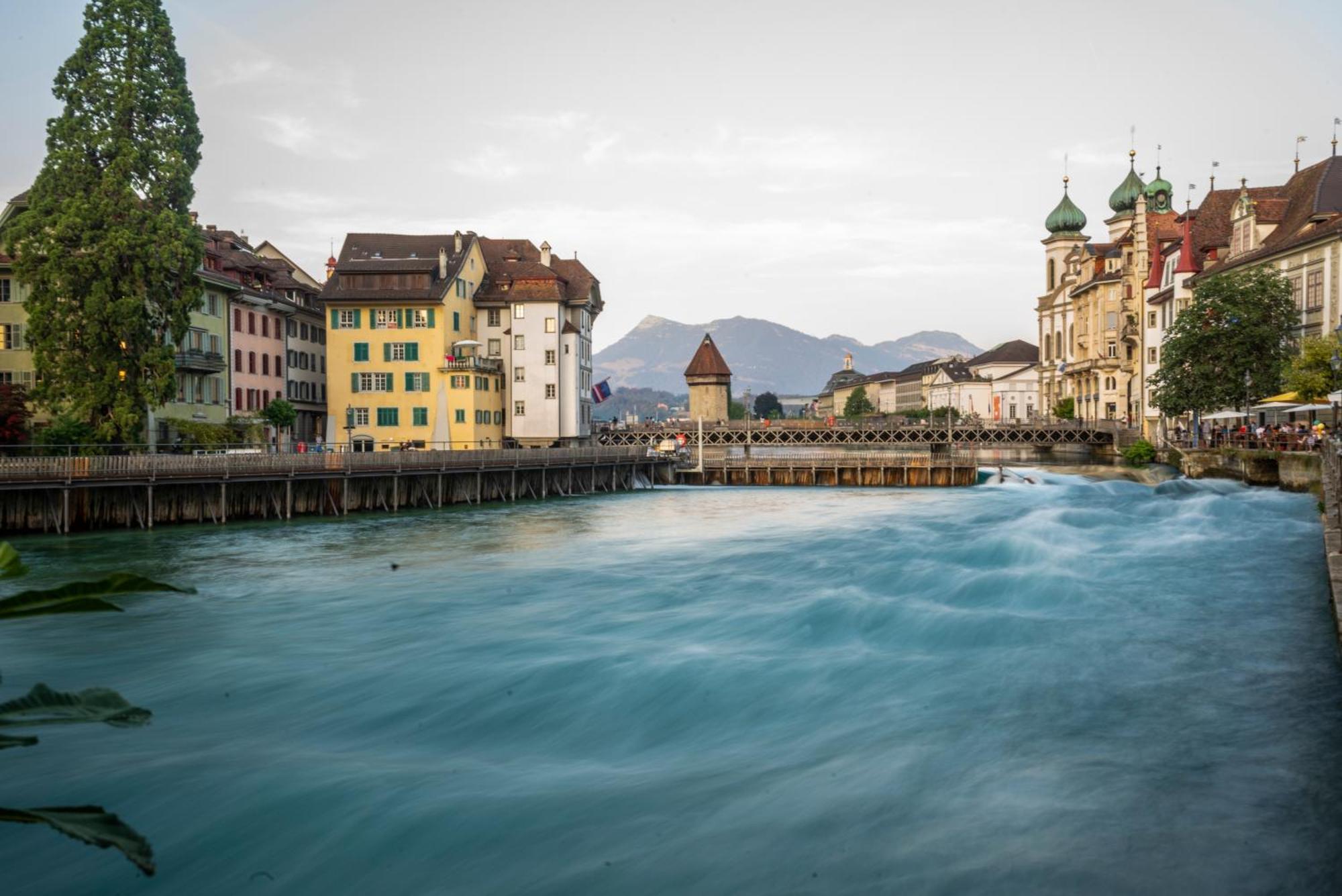 Glandon Rooms Limelight - Self-Check-In Lucerne ภายนอก รูปภาพ
