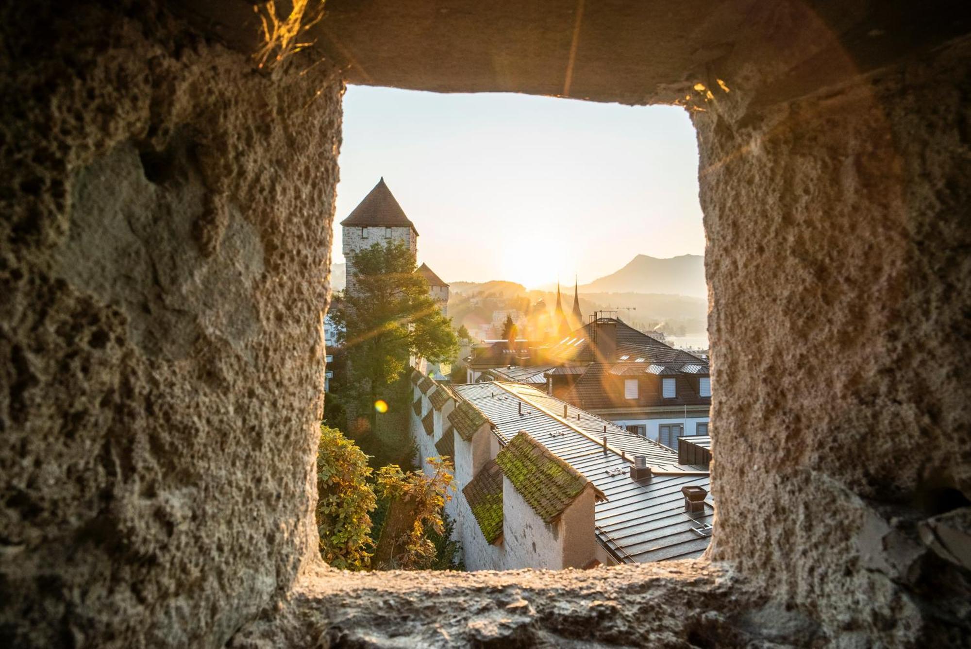 Glandon Rooms Limelight - Self-Check-In Lucerne ภายนอก รูปภาพ