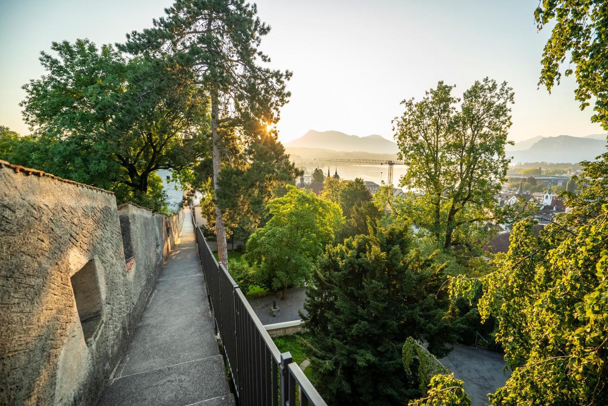 Glandon Rooms Limelight - Self-Check-In Lucerne ภายนอก รูปภาพ
